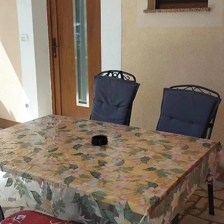 Asterix Apartment